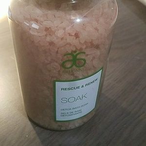 Arbonne Rescue and Renew Soak